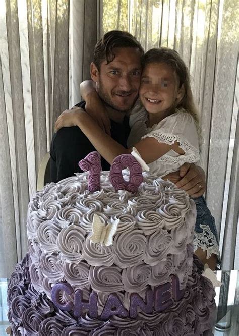 anni di chanel totti|Chanel Totti infanzia.